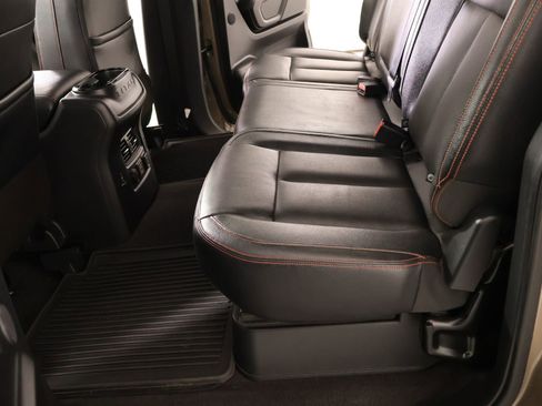 Used 2021 Nissan Titan PRO-4X w/ Pro-4x Convenience Package AWD/4WD image 13