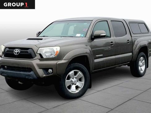 Used 2013 Toyota Tacoma 4x4 Double Cab w/ TRD Sport Pkg image 1