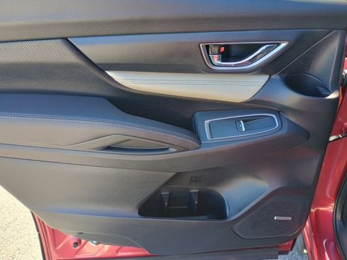 Certified 2022 Subaru Ascent Limited w/ Technology Package image 15