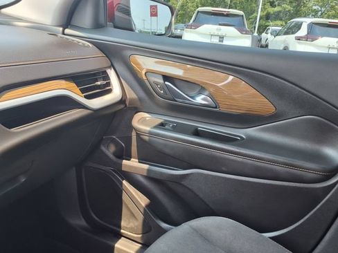 Used 2020 GMC Terrain SLE FWD image 10