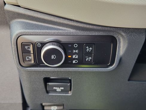 Used 2023 Ford Bronco Badlands image 21