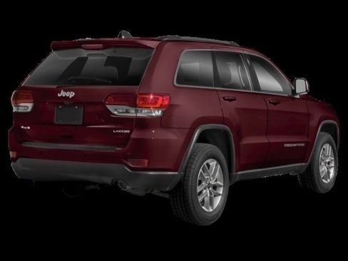 Used 2018 Jeep Grand Cherokee Laredo image 2