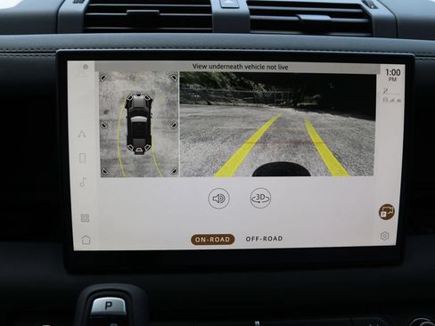 Used 2025 Land Rover Defender 110 X-Dynamic SE AWD/4WD image 24