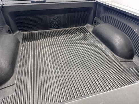 Used 2017 RAM 1500 Express w/ Black Ram 1500 Express Group image 11