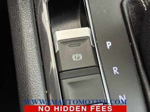 Used 2021 Volkswagen Tiguan SEL image 36