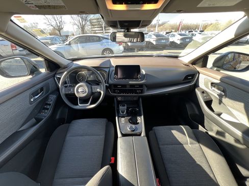 Certified 2023 Nissan Rogue SV image 18