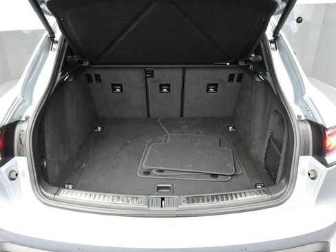 Used 2025 Porsche Macan image 15