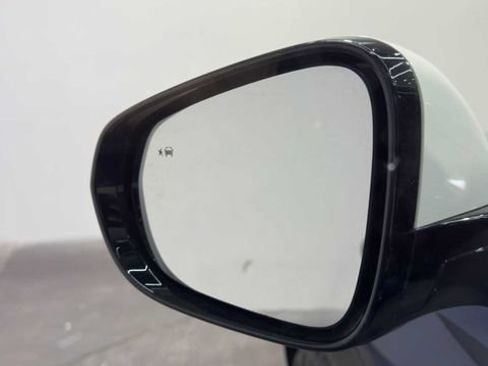 Used 2022 Chevrolet TrailBlazer ACTIV w/ Sun and Liftgate Package FWD image 11