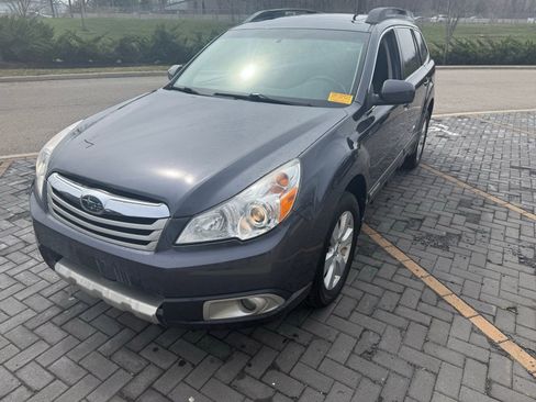 Used 2012 Subaru Outback 2.5i Limited w/ Moonroof Pkg image 1