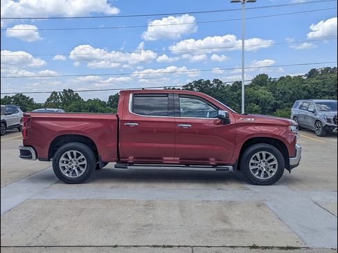 Used 2021 Chevrolet Silverado 1500 LTZ w/ LTZ Premium Package AWD/4WD image 6