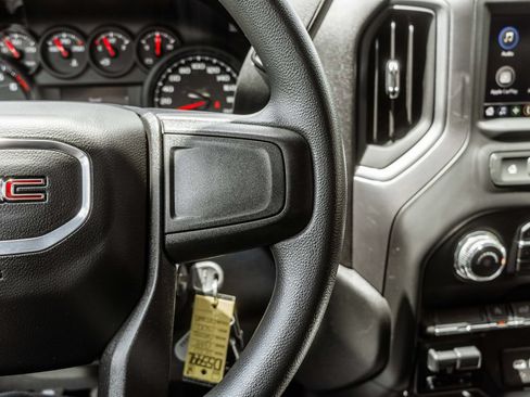 Used 2021 GMC Sierra 1500 4x4 Crew Cab w/ Sierra Value Package image 22