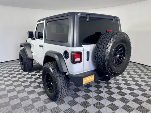 Used 2021 Jeep Wrangler Sport S image 3