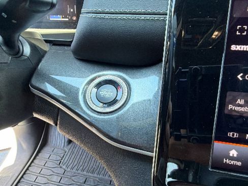 Used 2021 Jeep Grand Cherokee L Laredo AWD/4WD image 17