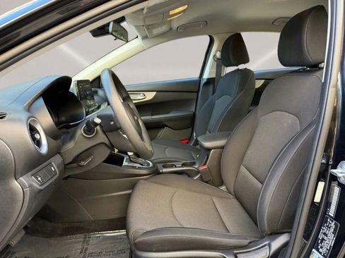 Used 2023 Kia Forte LXS FWD image 9