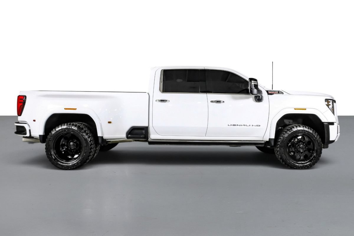 Used 2024 GMC Sierra 3500 Denali w/ Denali Reserve Package AWD/4WD image 6