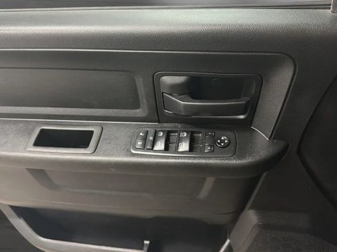 Used 2019 RAM 1500 Express RWD image 15