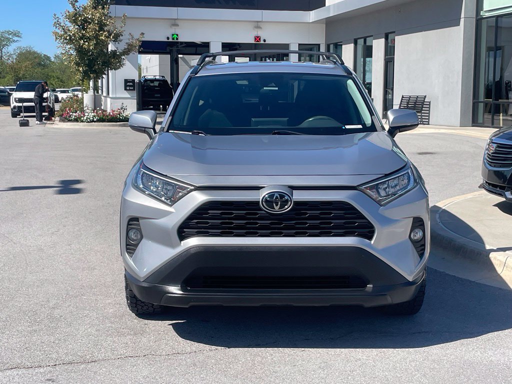 Used 2021 Toyota RAV4 XLE AWD/4WD image 2