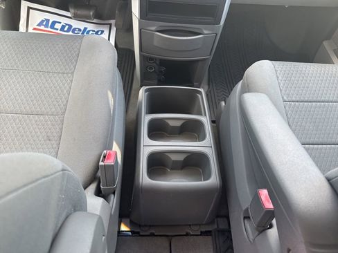 Used 2010 Dodge Grand Caravan SE w/ Popular Equipment Group FWD image 15