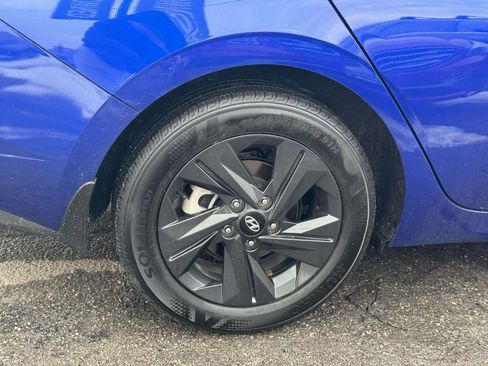 Certified 2023 Hyundai Elantra SEL image 8