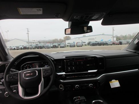 New 2026 GMC Sierra 1500 SLT w/ SLT Premium Plus Package image 17