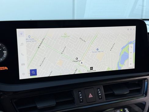 Used 2024 Lexus ES 300h w/ Premium Package image 5