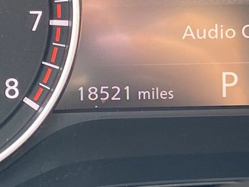 Used 2024 Nissan Pathfinder SL w/ SL Premium Package image 18