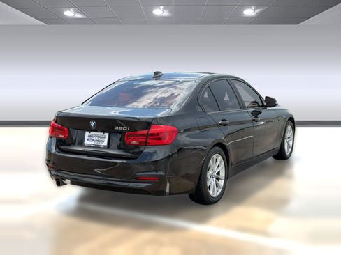 Used 2018 BMW 320i Sedan w/ Convenience Package RWD image 9