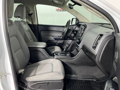 Used 2021 Chevrolet Colorado W/T w/ WT Convenience Package RWD image 24
