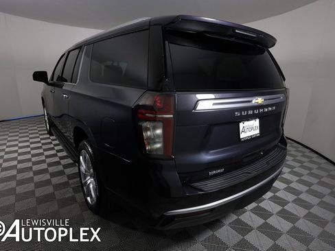 Used 2024 Chevrolet Suburban High Country w/ Advanced Technology Package image 9