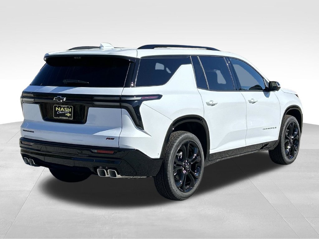 New 2027 Chevrolet Traverse RS FWD image 3