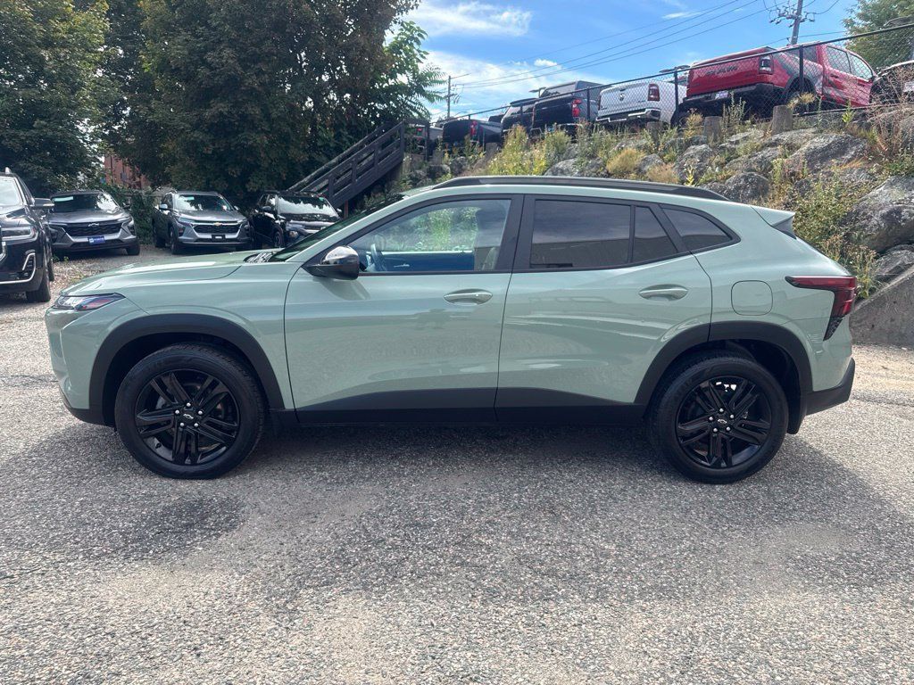 Used 2024 Chevrolet Trax ACTIV FWD image 3