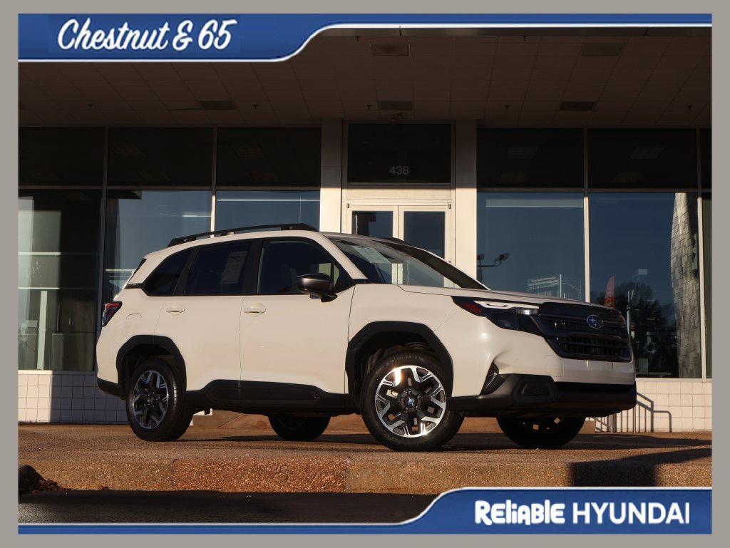 Used 2025 Subaru Forester Premium AWD/4WD image 1