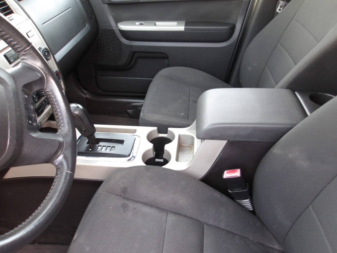 Used 2010 Ford Escape XLT AWD/4WD image 20