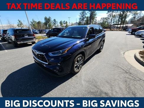 Used 2021 Toyota Highlander XLE image 5