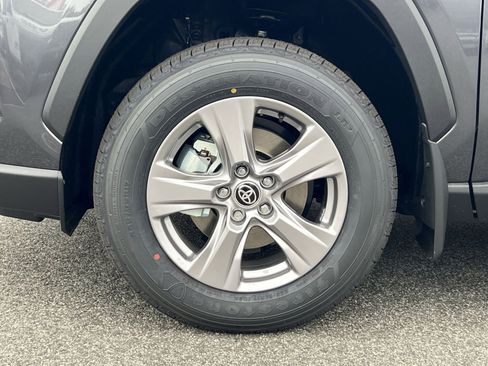 New 2025 Toyota RAV4 XLE image 5