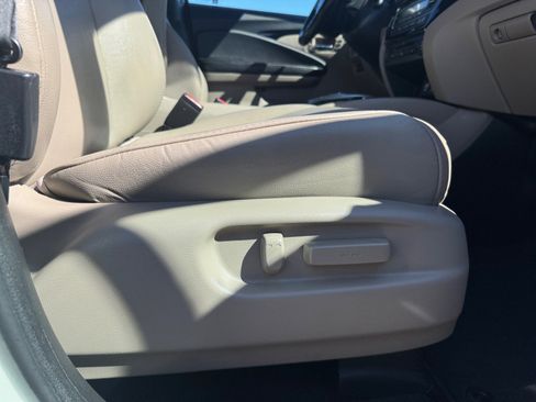 Used 2017 Honda Pilot Touring image 28