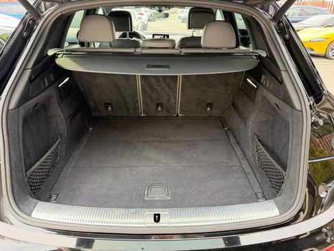 Used 2018 Audi SQ5 Premium Plus w/ S Sport Package image 38