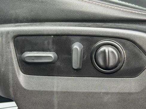 Used 2022 GMC Sierra 1500 SLT w/ SLT Premium Plus Package image 26