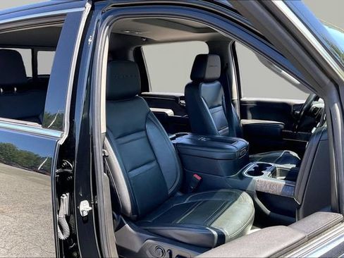 Used 2022 GMC Sierra 3500 Denali w/ Denali Ultimate Package AWD/4WD image 20