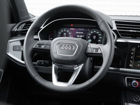 New 2025 Audi Q3 2.0T Premium image 9