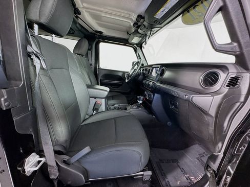 Used 2021 Jeep Wrangler Sport image 30