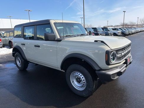 New 2025 Ford Bronco 4-Door AWD/4WD image 1