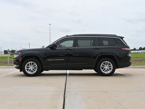 Used 2024 Jeep Grand Cherokee L Laredo w/ Luxury Tech Group I AWD/4WD image 7