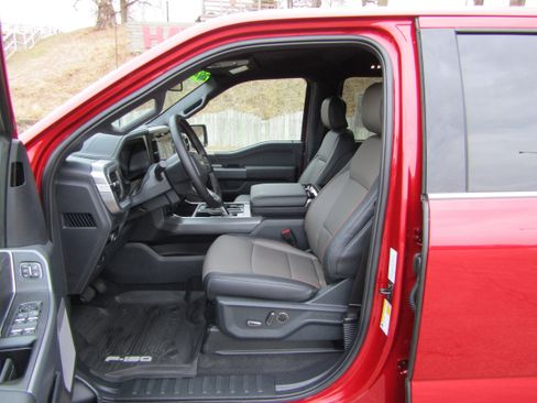 New 2025 Ford F150 Lariat w/ Equipment Group 502A High image 13