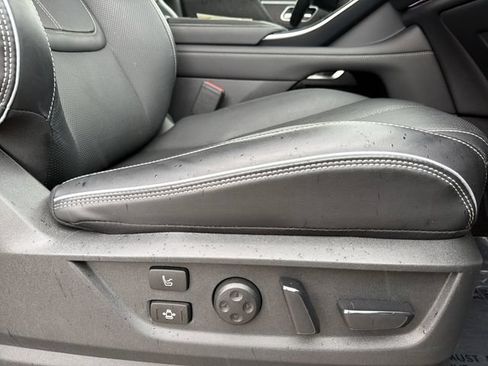 Used 2025 INFINITI QX80 Sensory AWD/4WD image 32