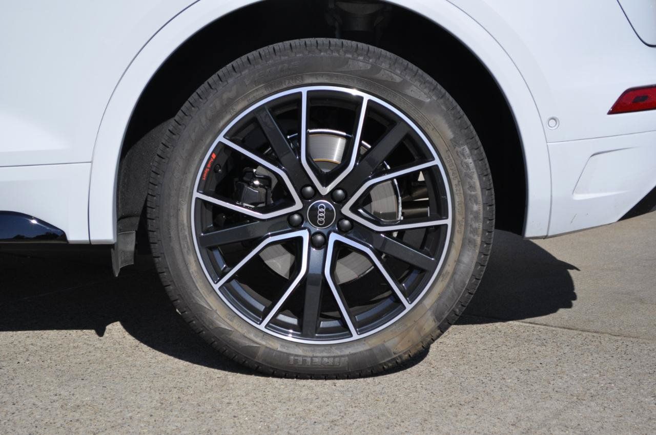 Used 2024 Audi SQ5 Prestige AWD/4WD image 4