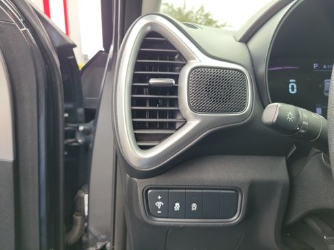 Used 2024 Kia Soul LX w/ Option Group 015 FWD image 20