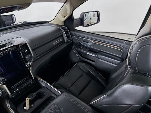 Used 2019 RAM 1500 Laramie AWD/4WD image 26