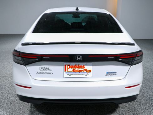 Used 2023 Honda Accord Sport image 8