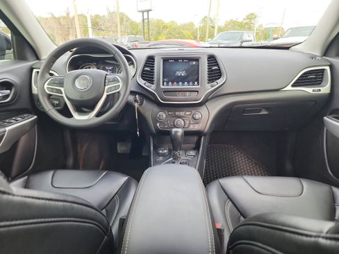 Used 2022 Jeep Cherokee Latitude w/ Sun & Sound Group image 13